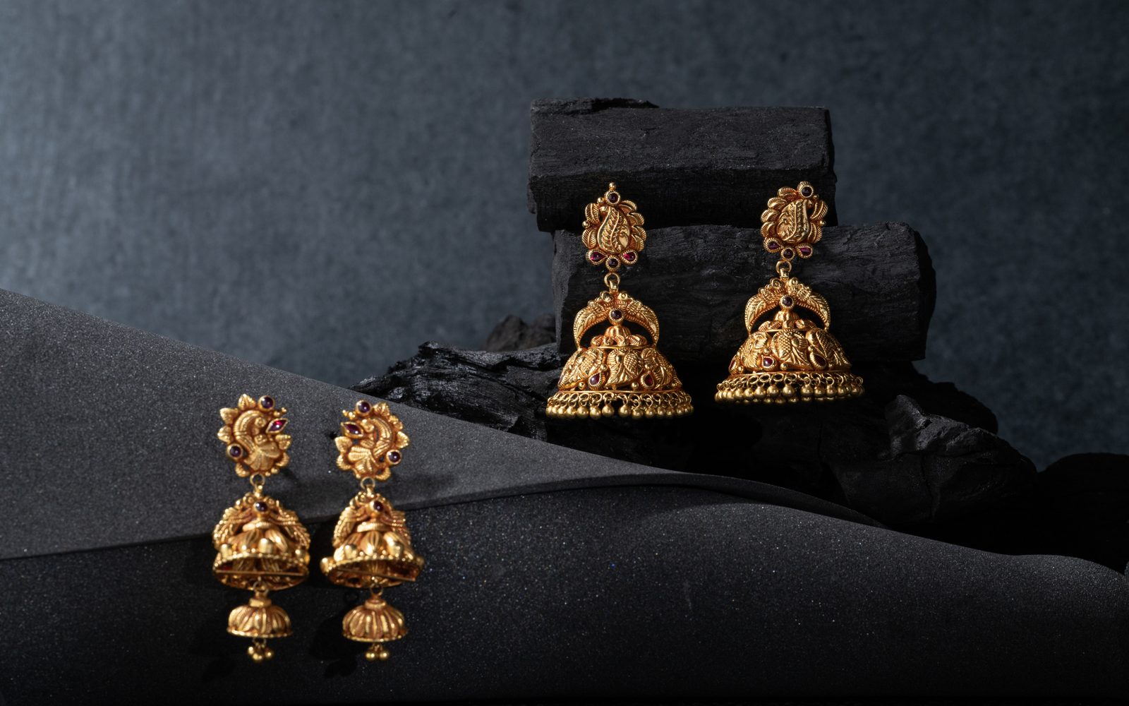 jhumka-pair-scene